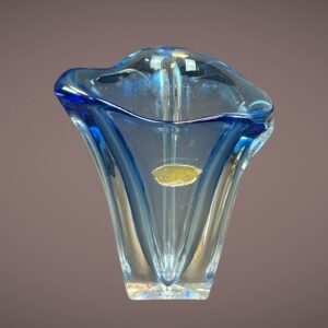 Val Saint Lambert – Vase en cristal bleu triangulaire vintage