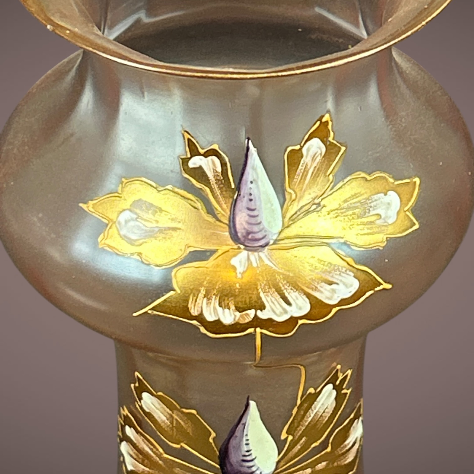 Paire de vases Art Nouveau en verre émaillé décor floral dans le style de Legras - Image 2